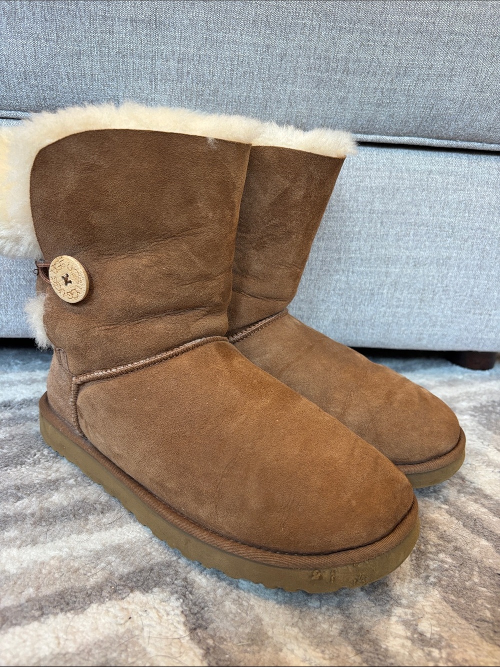 UGG Australia Bailey Button II
Chestnut (Women's) 11